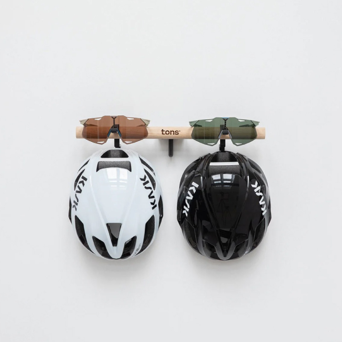 Tons Short Bar — A . 2x Helmet + 2x Glasses